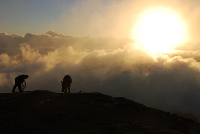 Jour2: Coucher de soleil, mule, guide