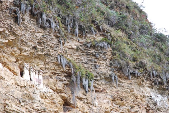 Les sarcophages de Karajia