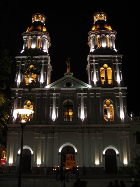 Cuenca by night
