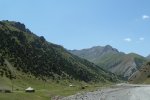 Yourtes en bord de route